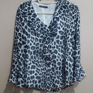 Trovare Chic Women's Leopard Print Blouse Size Small